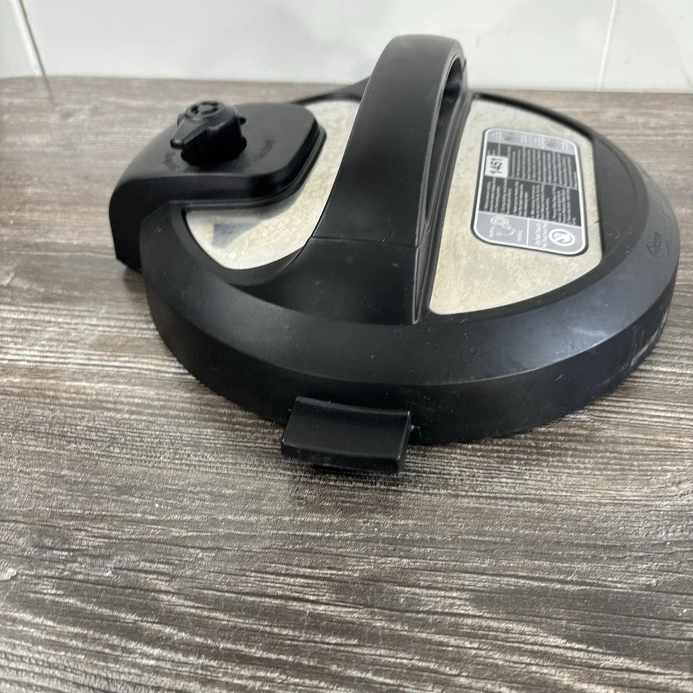 Instant Pot IP-DUO60 V3 6 qt Pressure Cooker Replacement Part Lid With Gasket